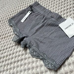 Forever 21 new booty shorts grey lace medium